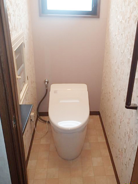 2階タンクレストイレ　浴室
